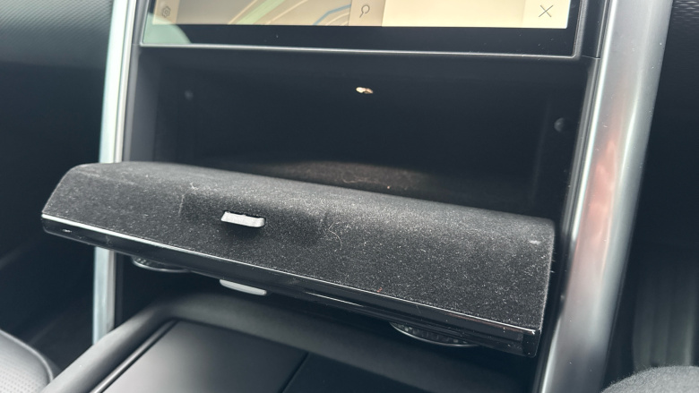 Land Rover Discovery 3.0 D350 Dynamic SE 5dr Auto Diesel Station Wagon